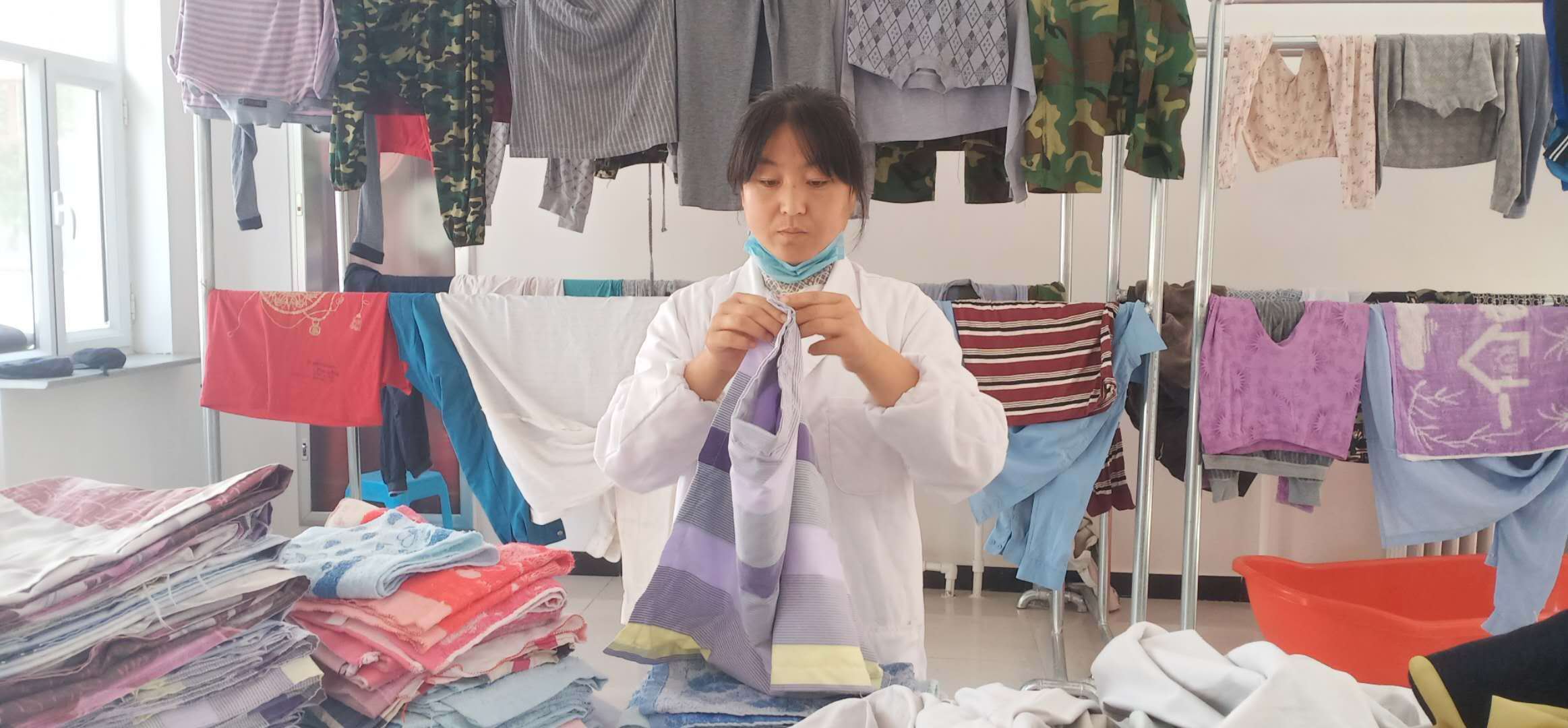 克什克騰旗 關(guān)注女性健康，與愛同行——從服飾視角看新時(shí)代女性發(fā)展